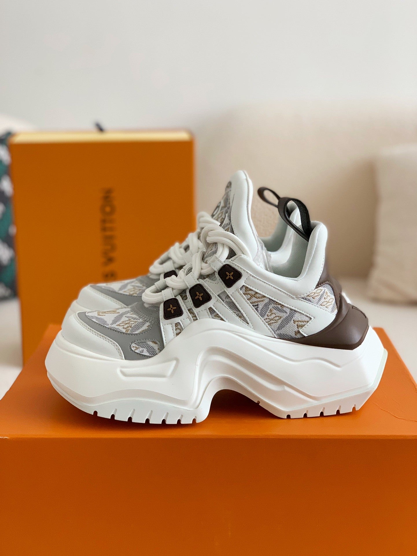 Archlight Sneaker