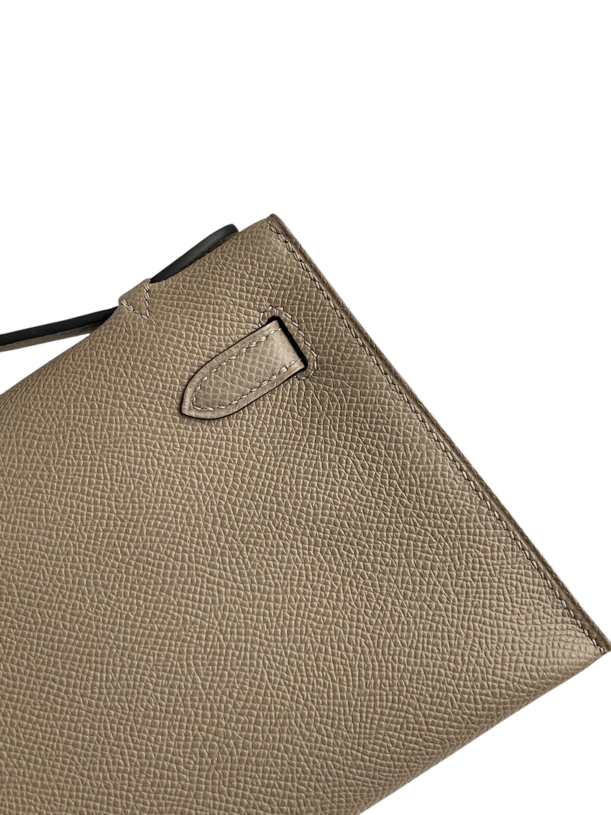 SWORD LUXURY Mini Kelly 22cm çanta, gri Epsom deri dokusu ve detaylı dikiş yapısı ile kutu içerisinde.
