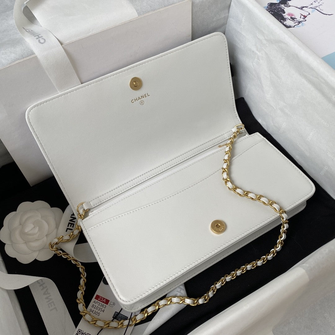 Wallet on Chain (WOC)