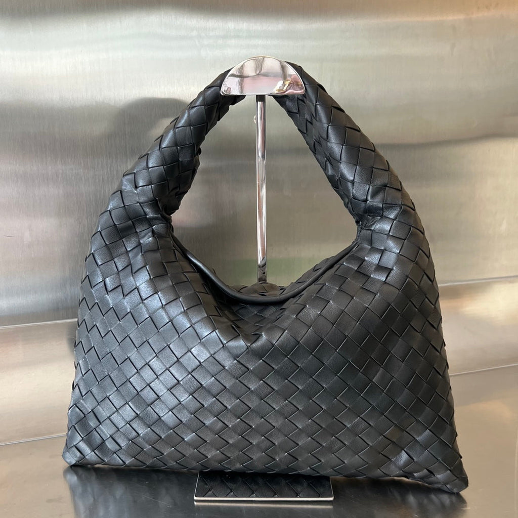 Small Hop Woven Leather Bag
