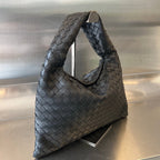 Small Hop Woven Leather Bag