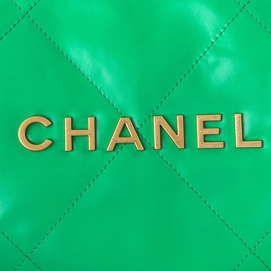 22 Large Handbags