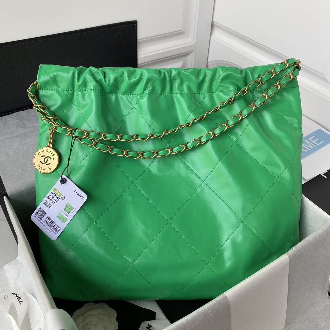 22 Large Handbags
