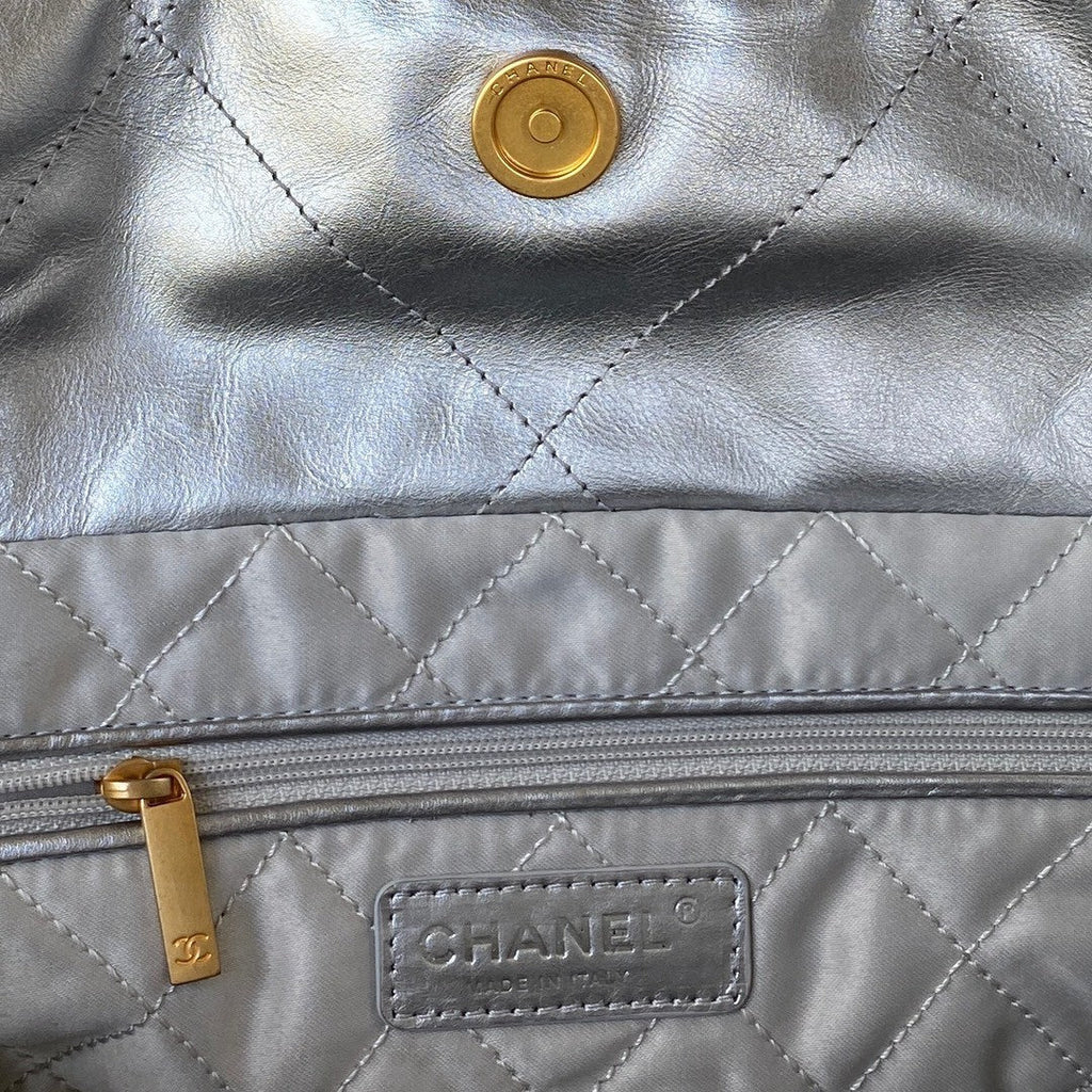 22 Large Handbags