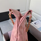 22 Large Handbags