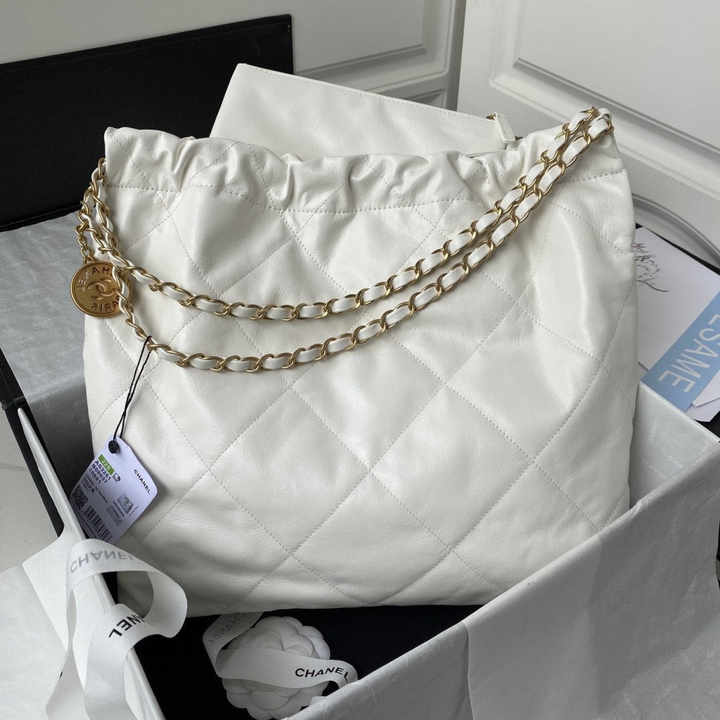 22 Large Handbags