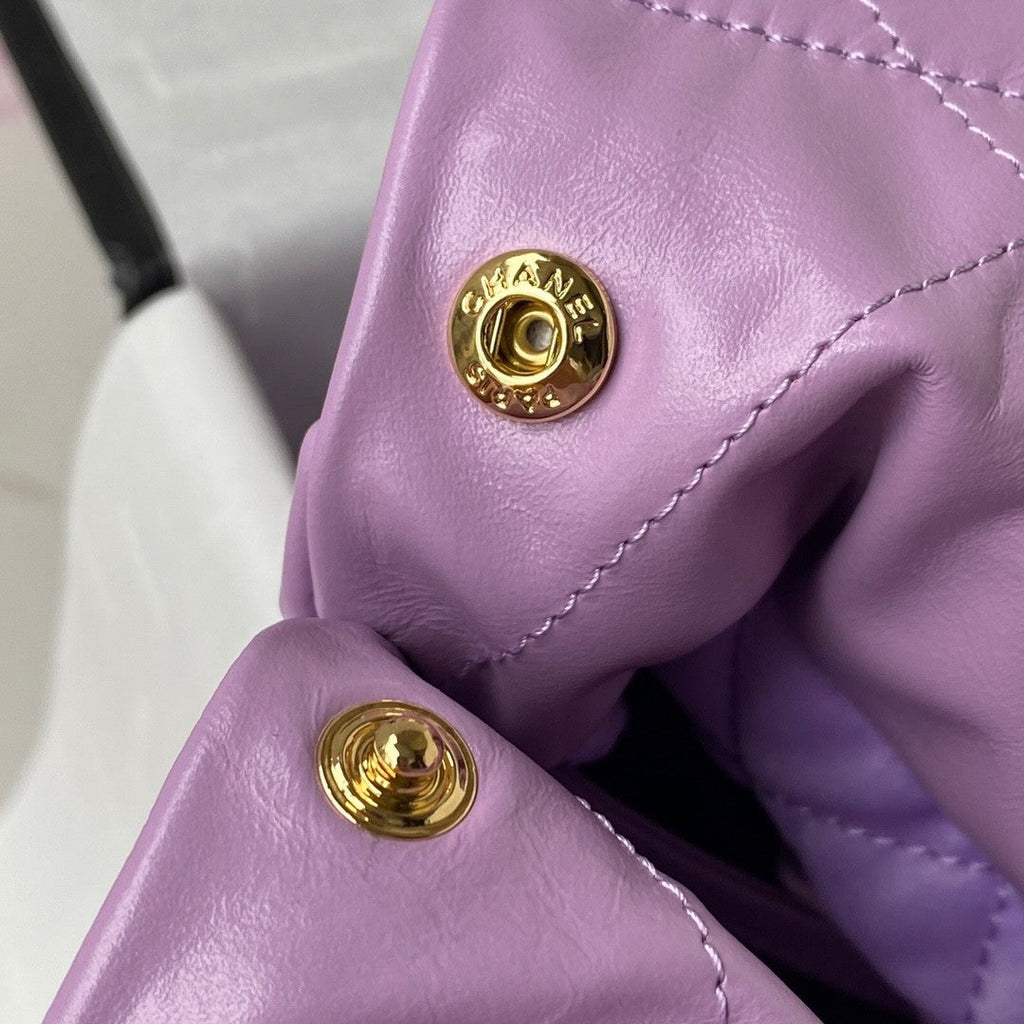 22 Large Handbags