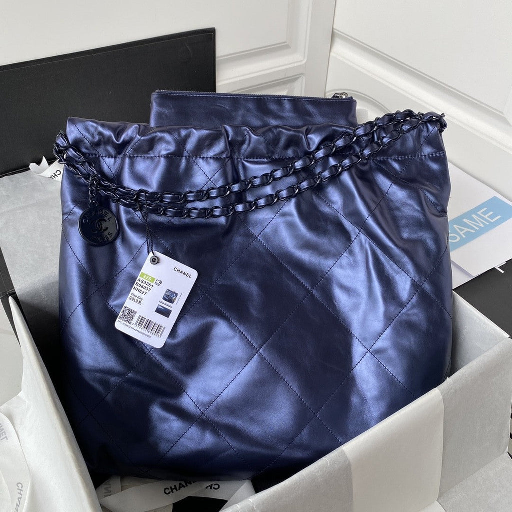22 Large Handbags