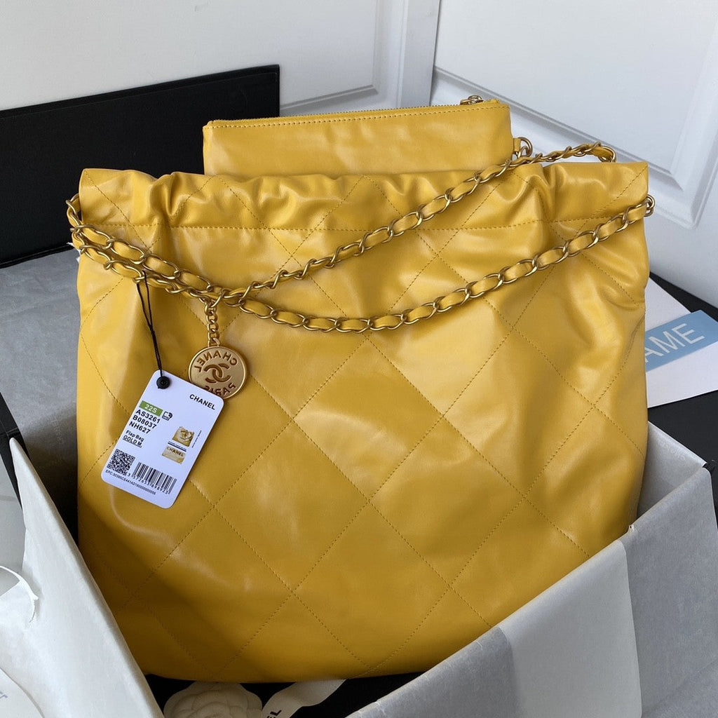 22 Large Handbags