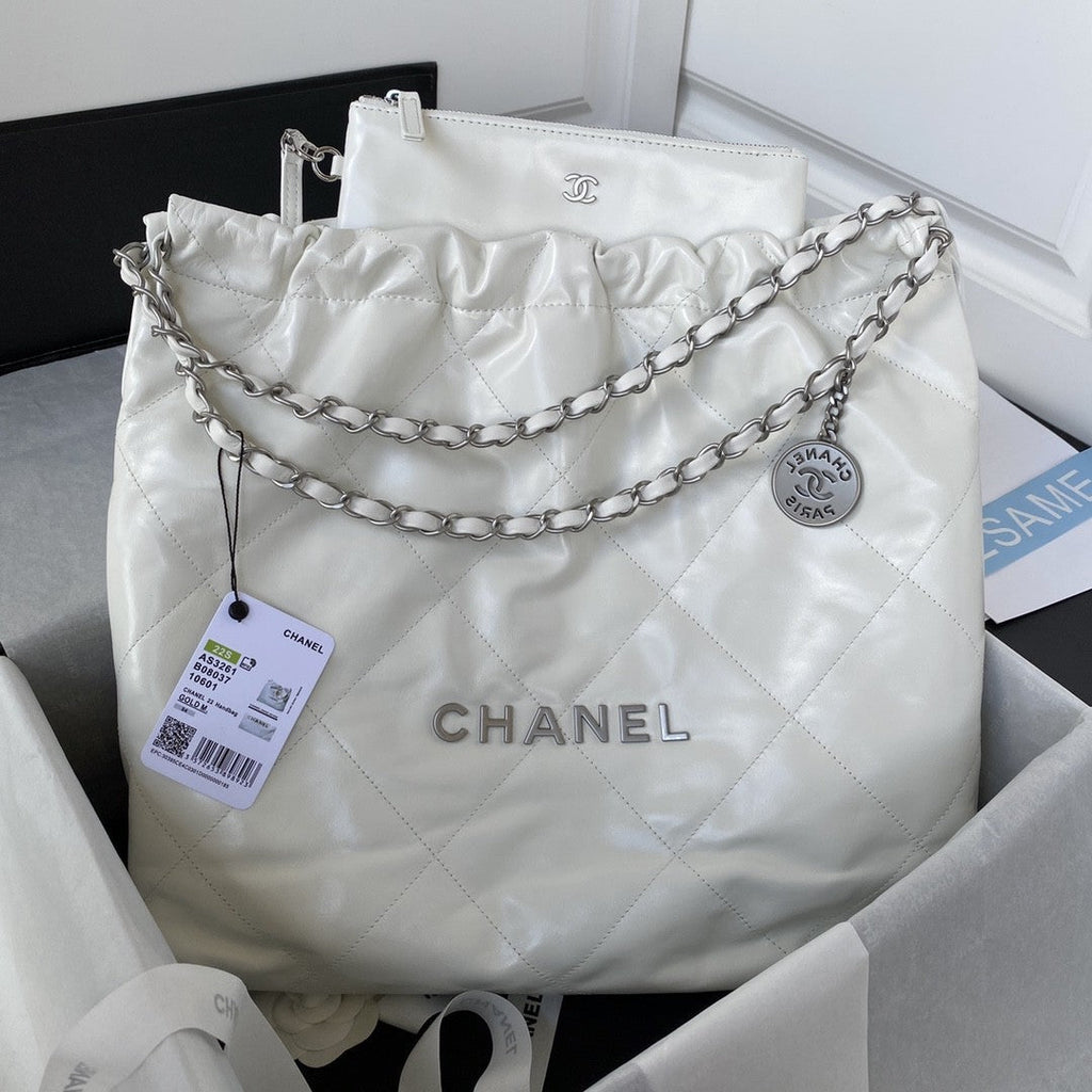 22 Large Handbags