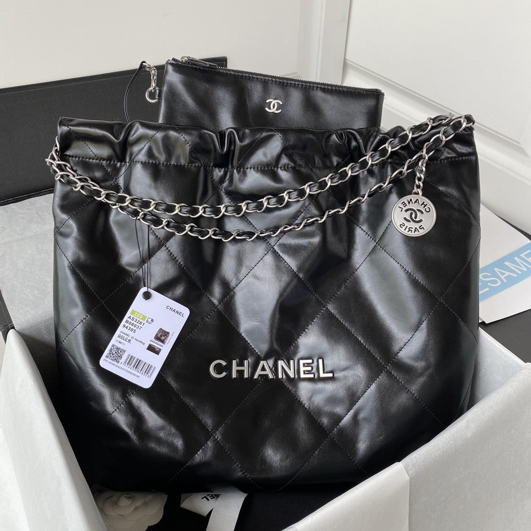22 Large Handbags