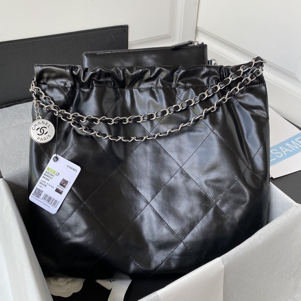 22 Large Handbags