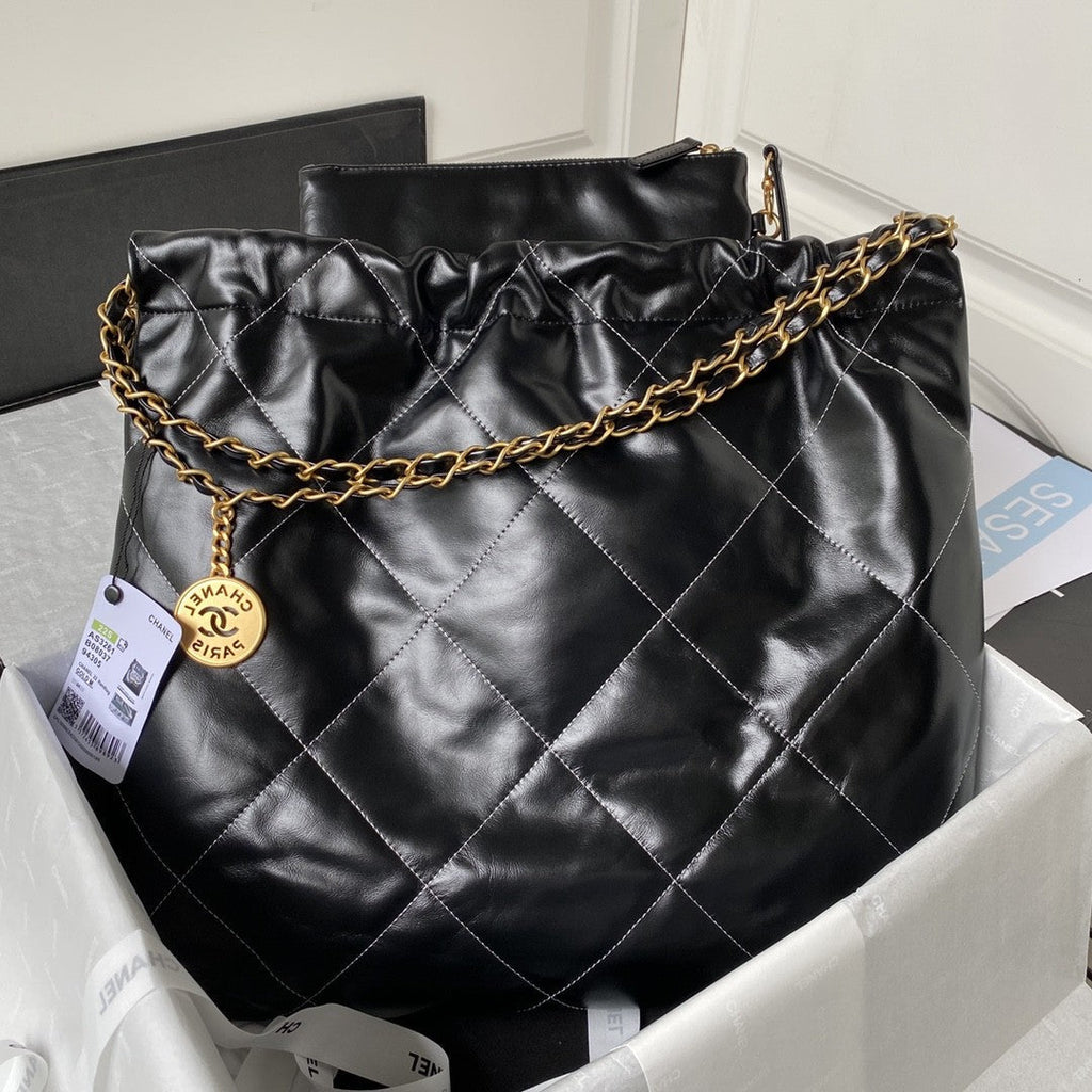 22 Large Handbags