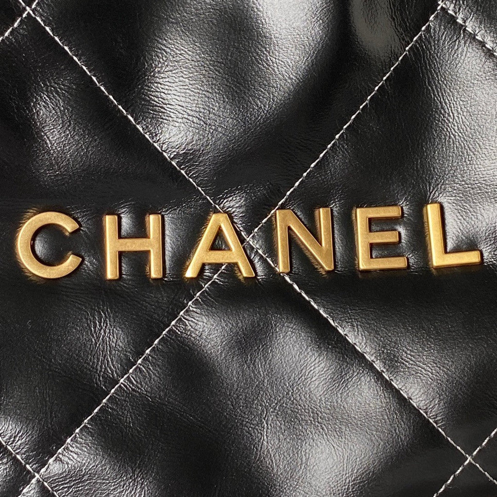 22 Large Handbags