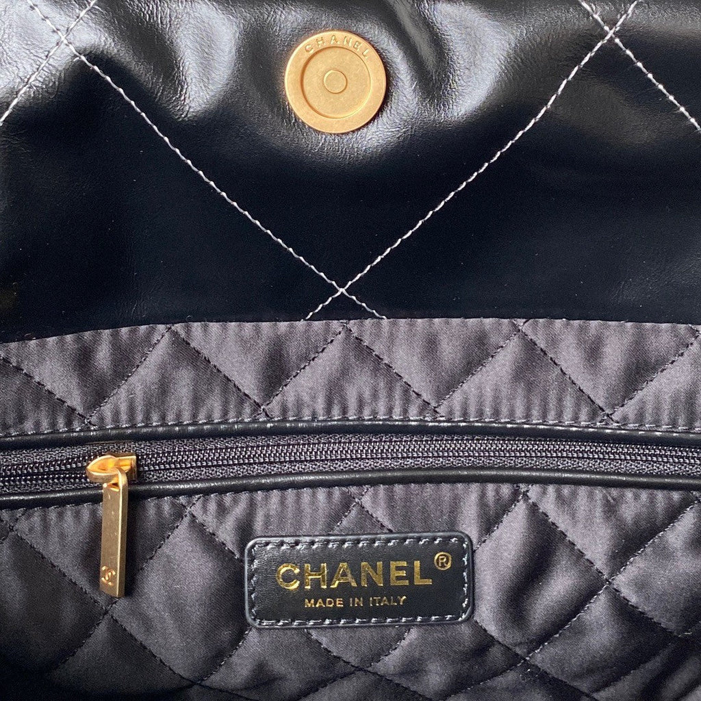 22 Large Handbags