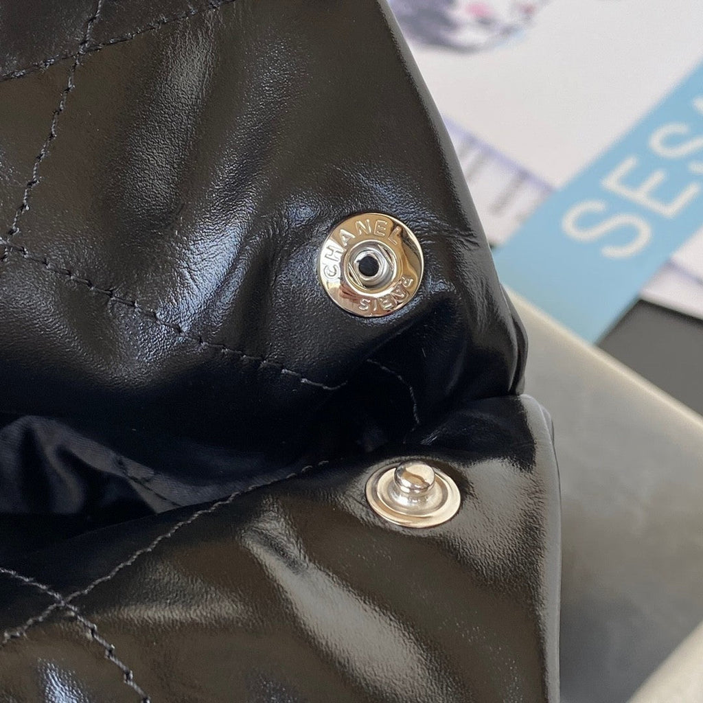 22 Handbags