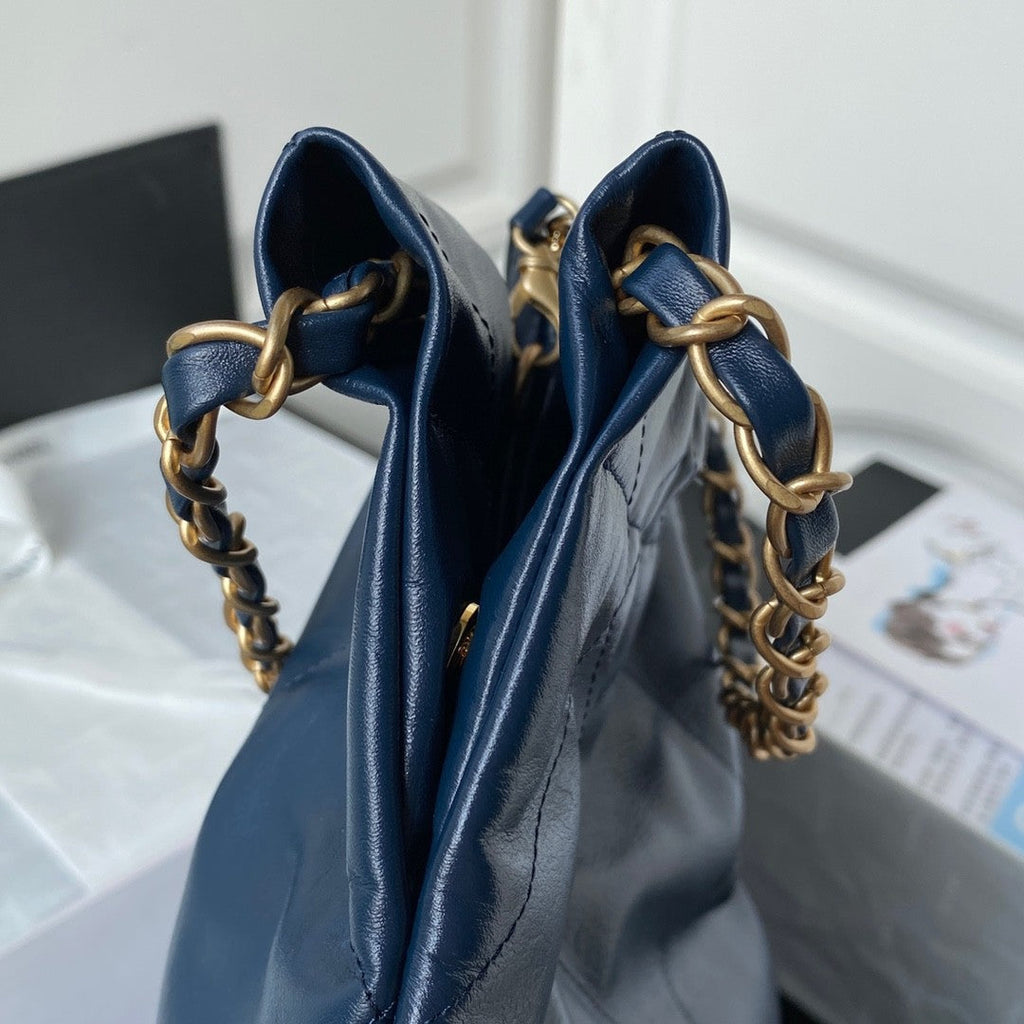 22 Handbags
