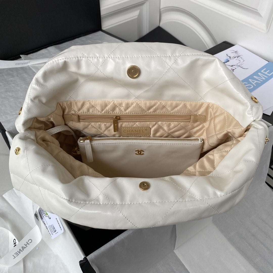 22 Handbags