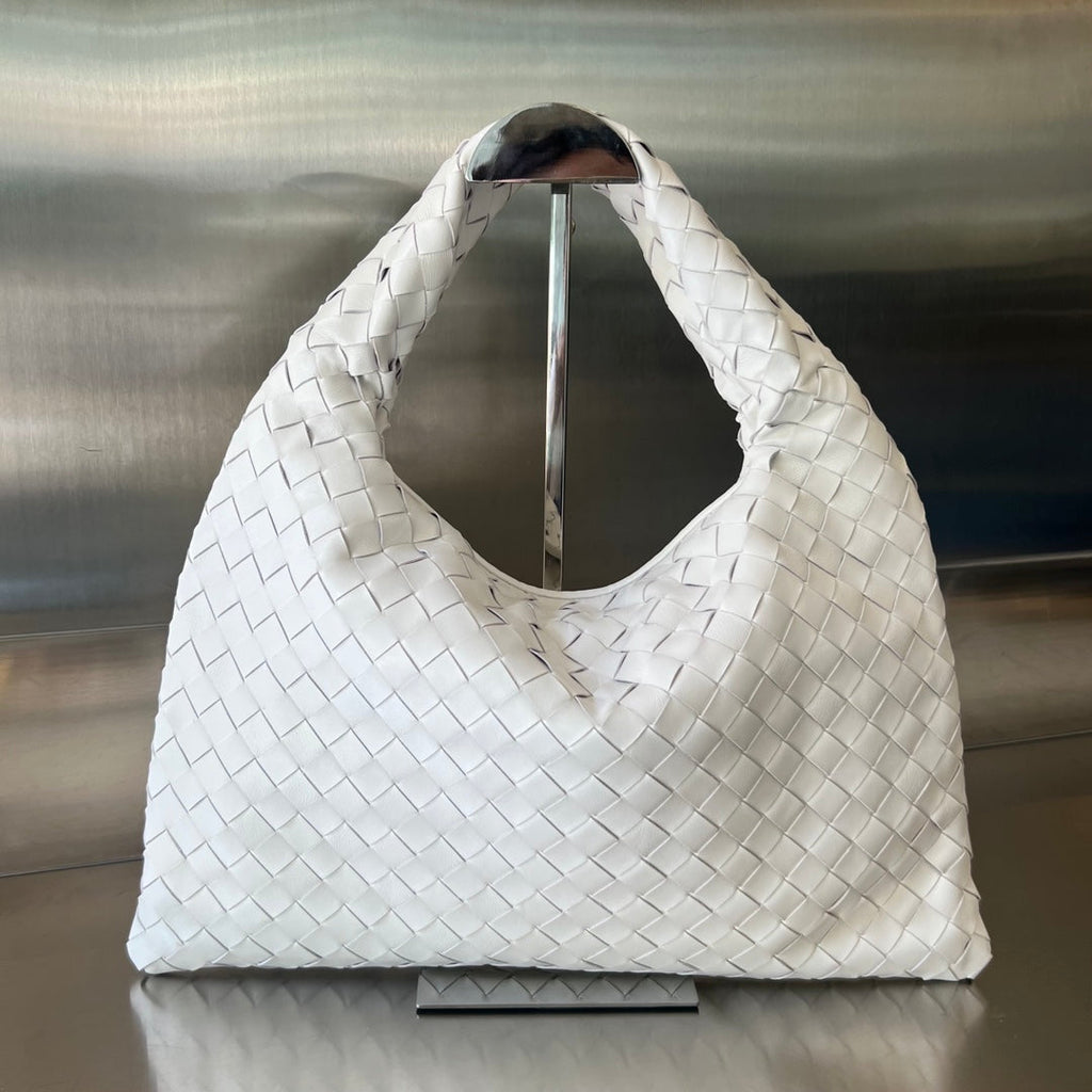 Small Hop Woven Leather Bag