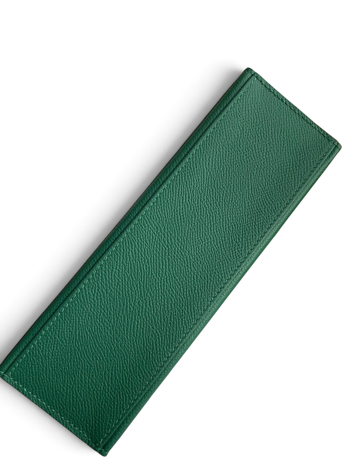 SWORD LUXURY Mini Kelly 22cm çanta, yeşil Epsom deri dokusu ve zarif dikiş detaylarıyla kutu içerisinde sergileniyor.