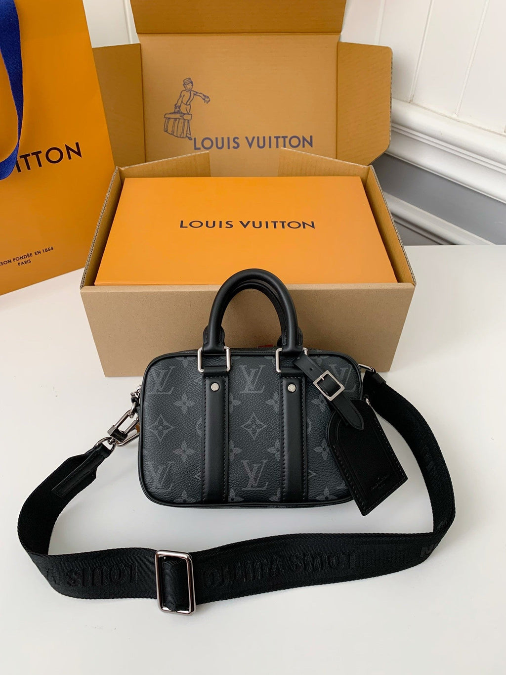 Voyage Handbag