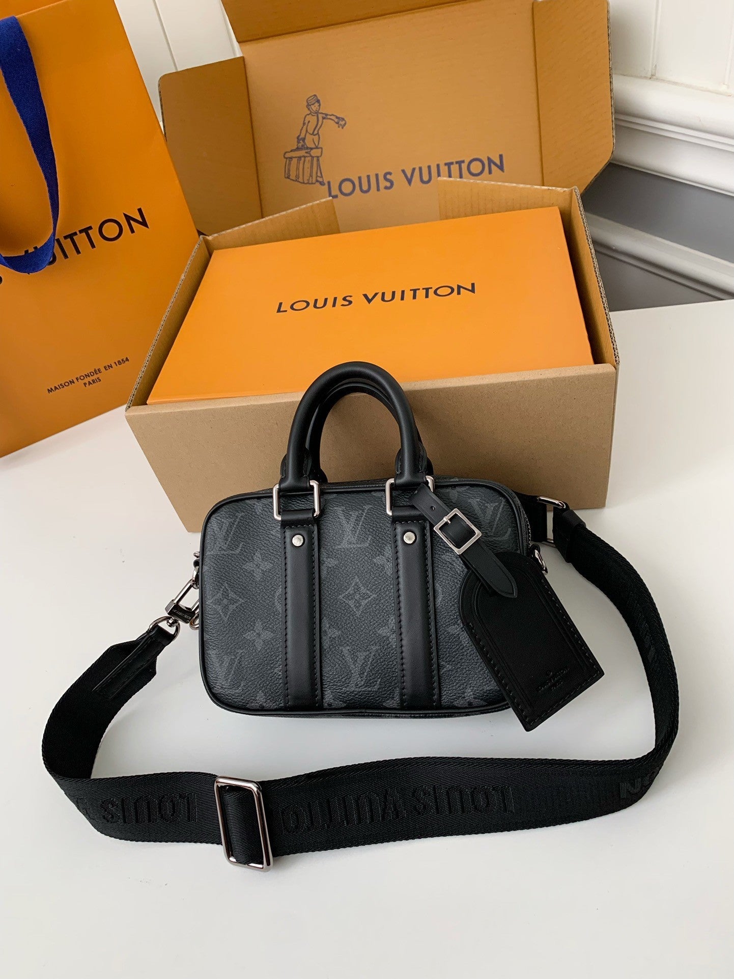 Voyage Handbag