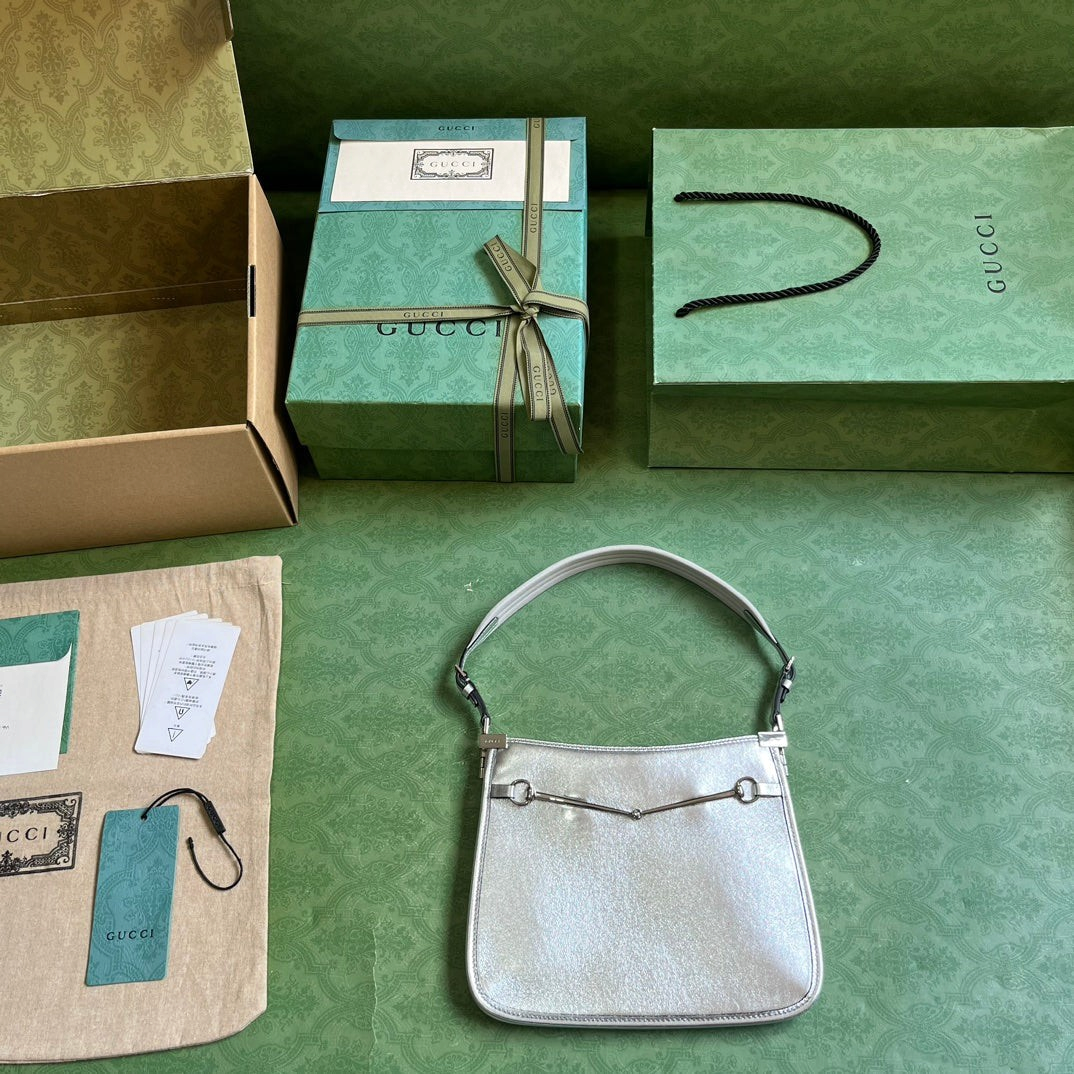 SWORD LUXURY gümüş rengi deri Gucci Horsebit mini çanta, kutusu, toz torbası ve ambalajı ile birlikte.