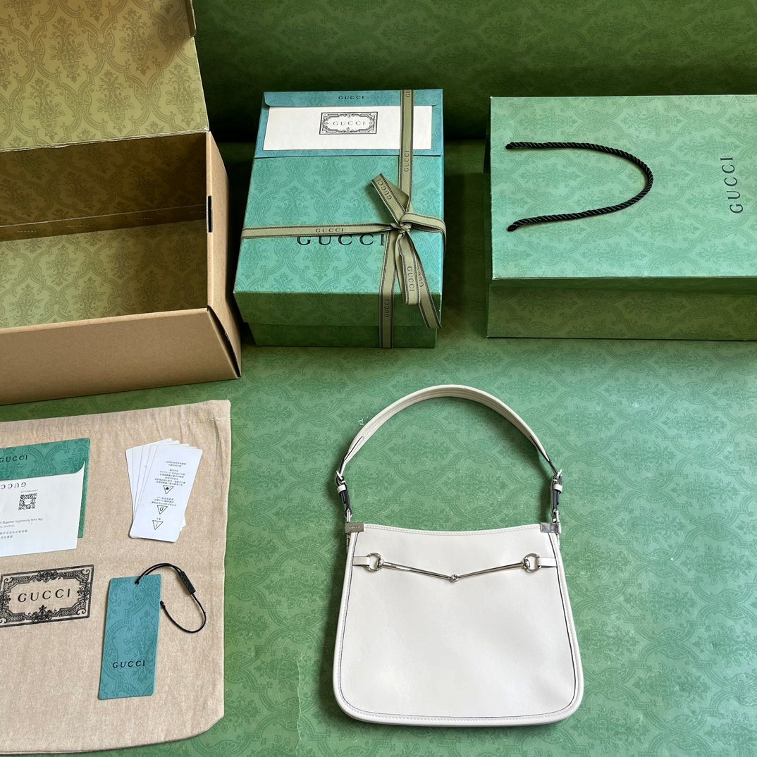 SWORD LUXURY beyaz deri Gucci Horsebit mini çanta, kutusu, toz torbası ve orijinallik belgeleriyle birlikte.