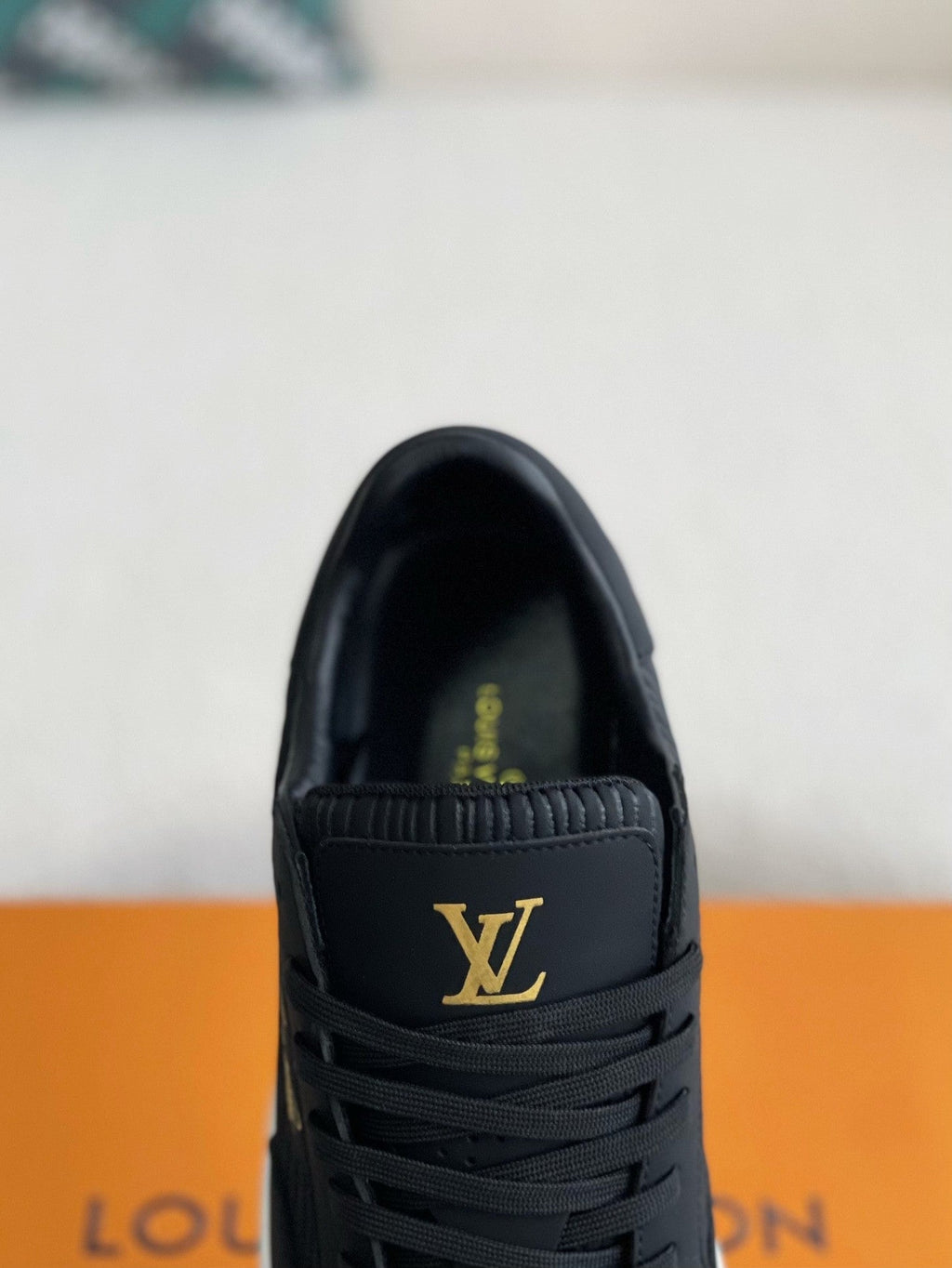 Beverly Hills Sneaker