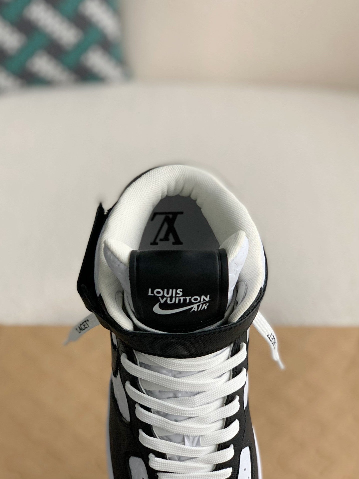 Trainer x Air High Sneaker