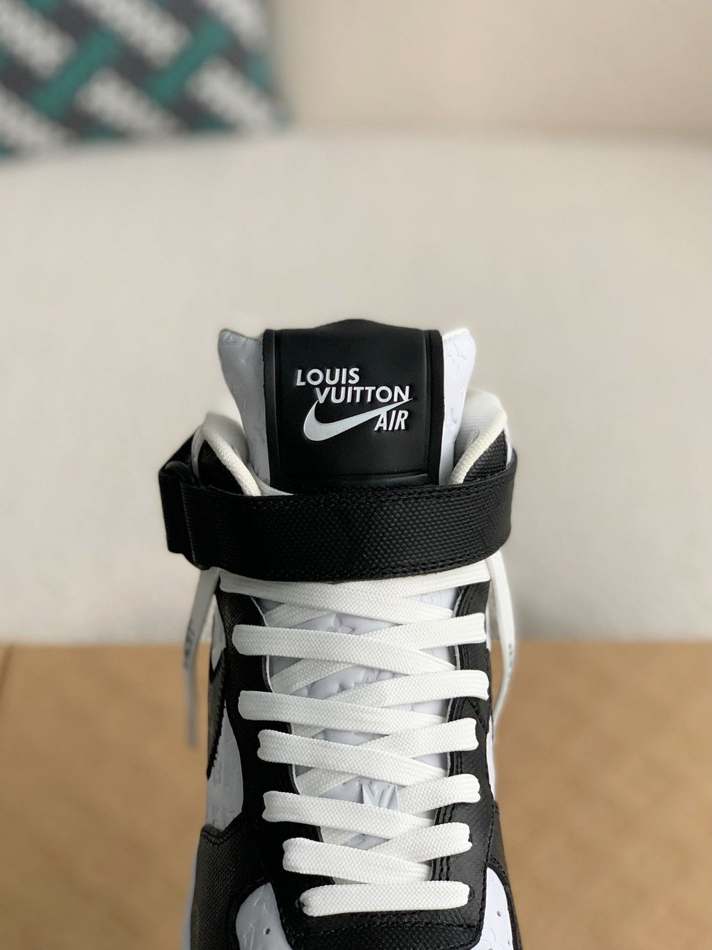 Trainer x Air High Sneaker