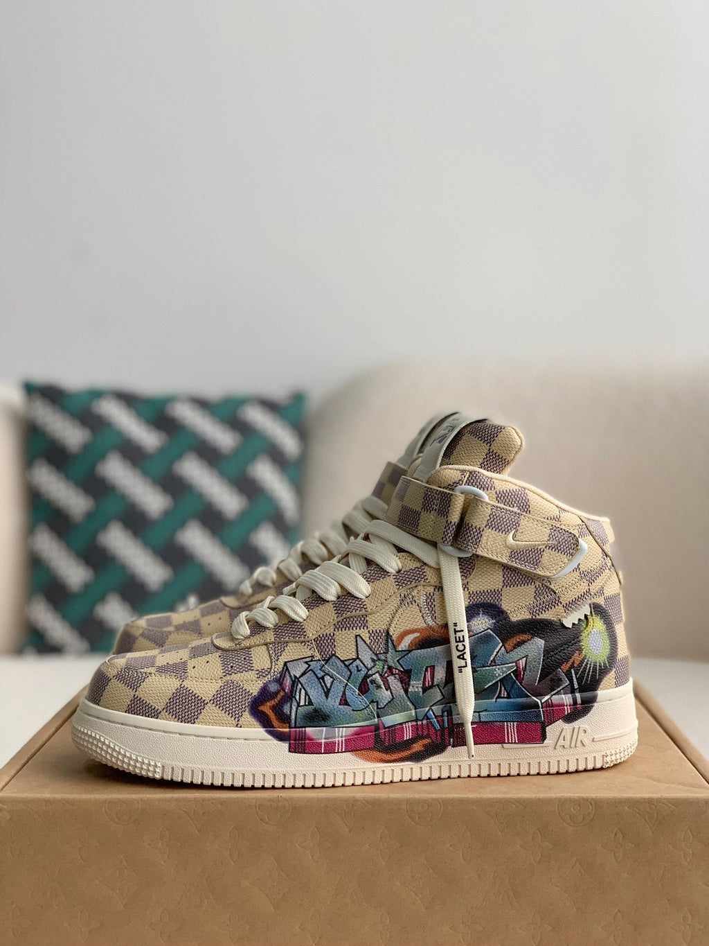 Trainer x Air High Sneaker