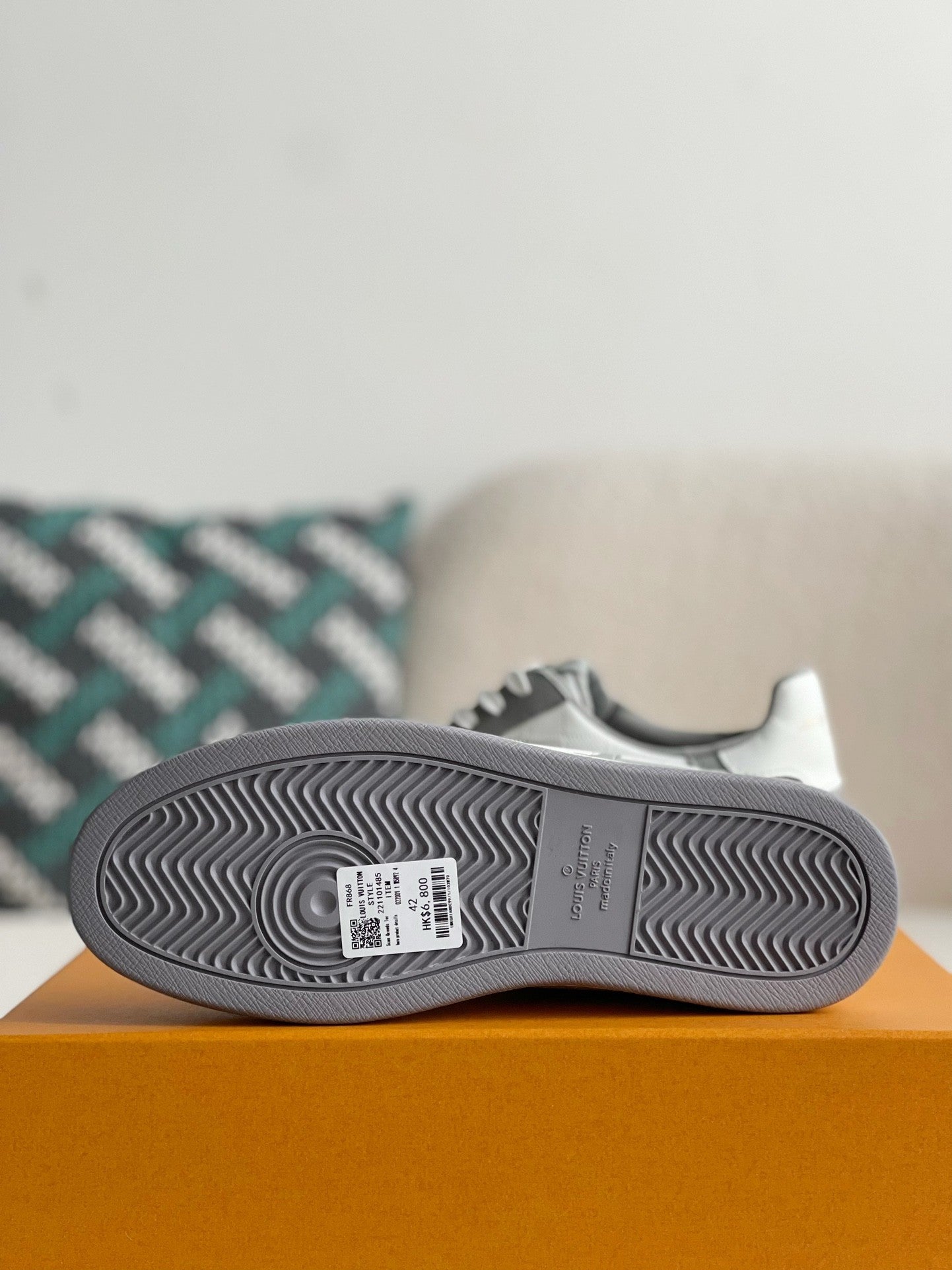 Sneaker