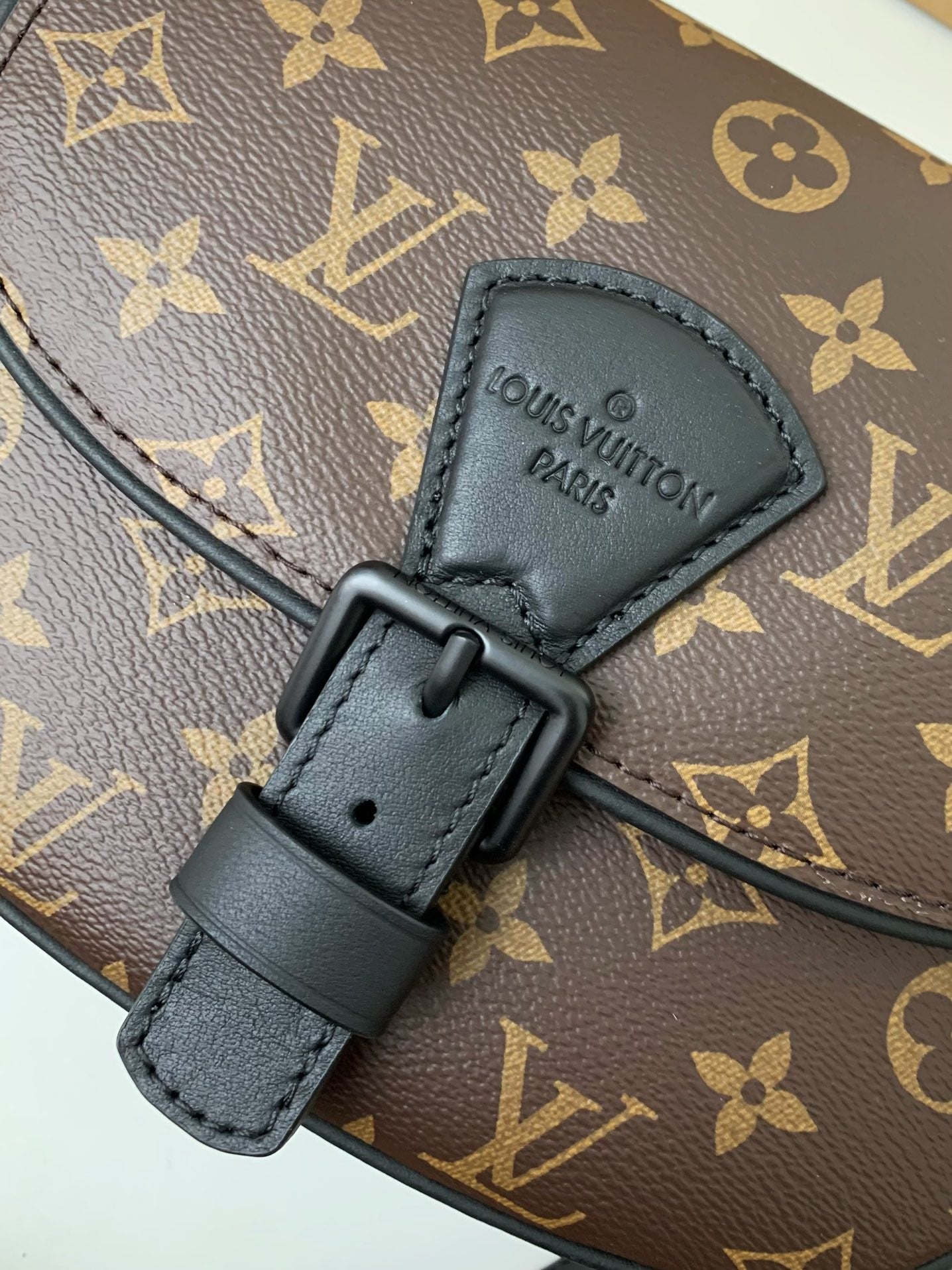 Montsouris Messenger Bag