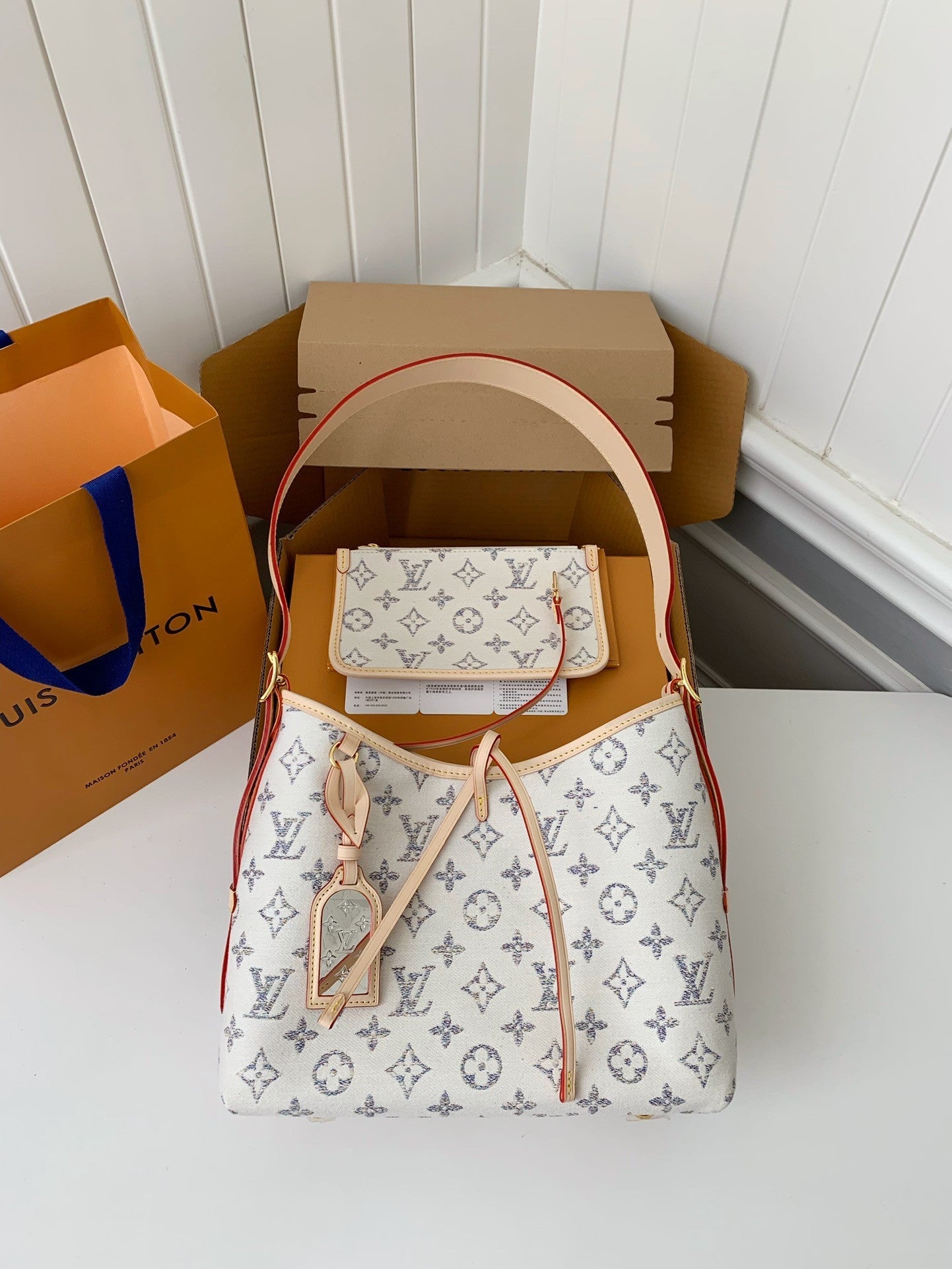 Style Carryall Small Handbag