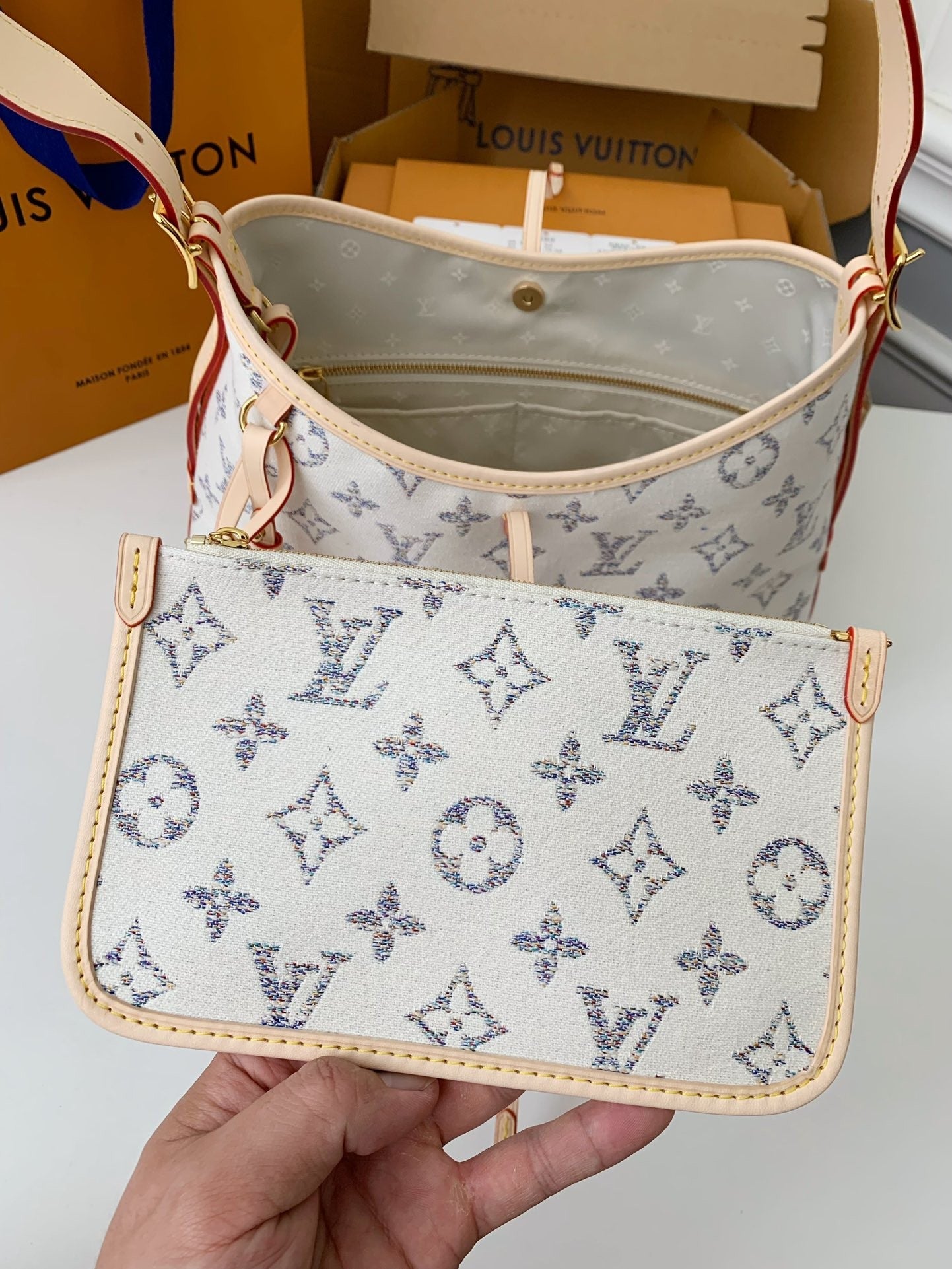 Style Carryall Small Handbag