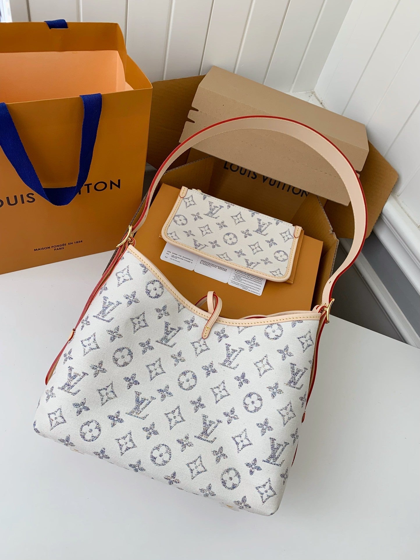 Style Carryall Small Handbag