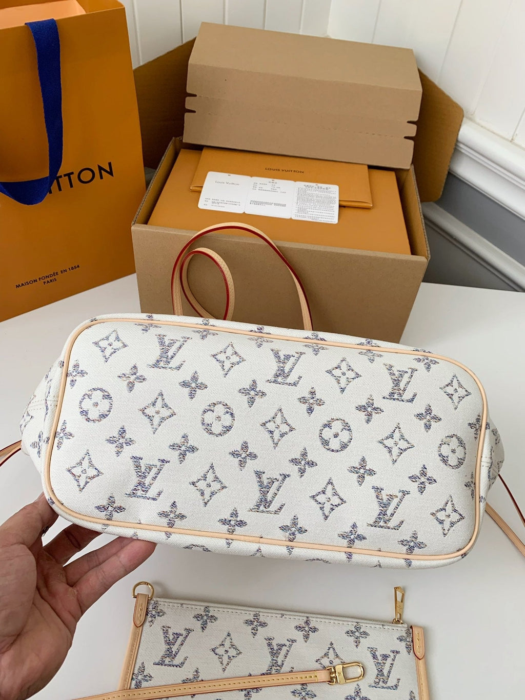 Neverfull Medium Handbag