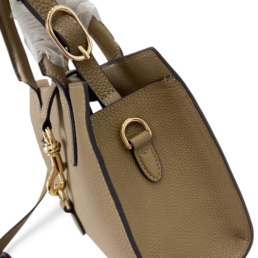 SWORD LUXURY Jackie mini tote çanta, altın tonlu donanımlı, dokulu vegan deri, yan görünüm.