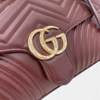 SWORD LUXURY Marmont büyük boy bordo matelassé deri çanta, altın rengi Double G logo ve kapitone detaylı.