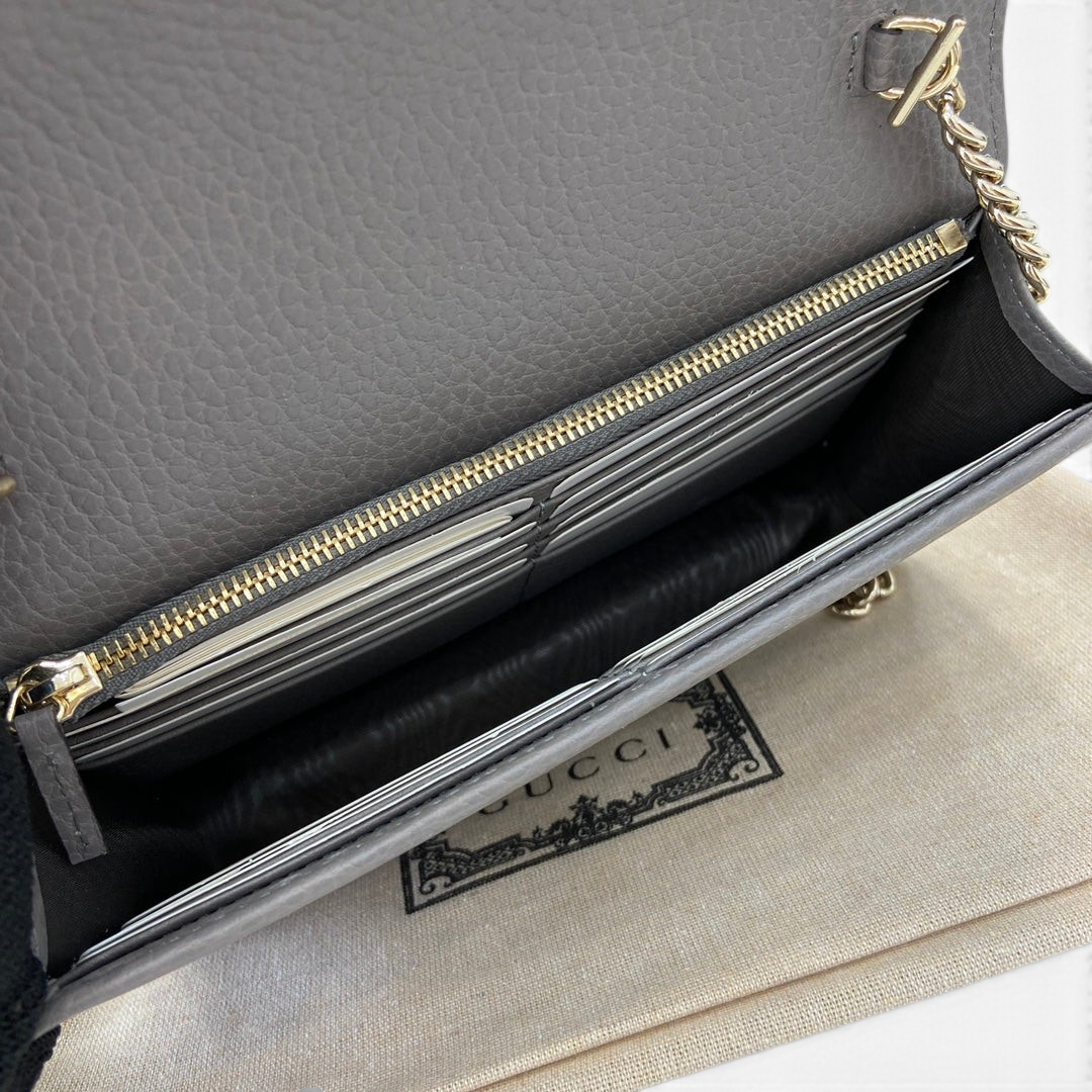 SWORD LUXURY Blondie Mini Bag gri deri iç bölmeleri ve kart yuvaları ile açık görünüm