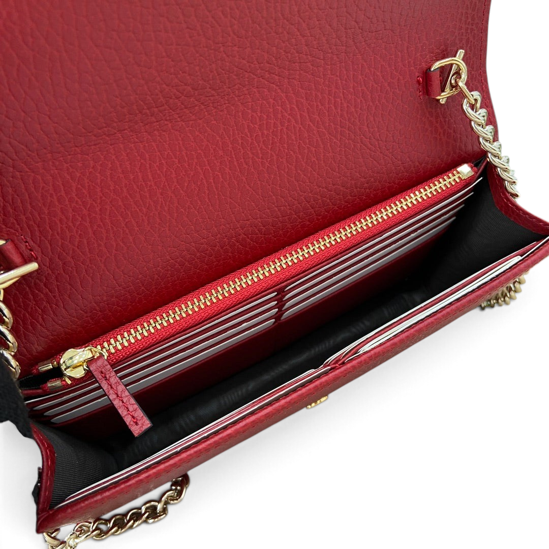 SWORD LUXURY Blondie Mini Bag, kırmızı dokulu deri iç detayları, altın fermuarlı bölme ve kart yuvaları ile.