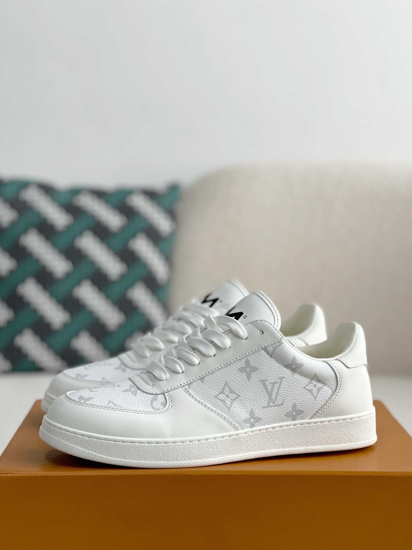 Rivoli Sneaker