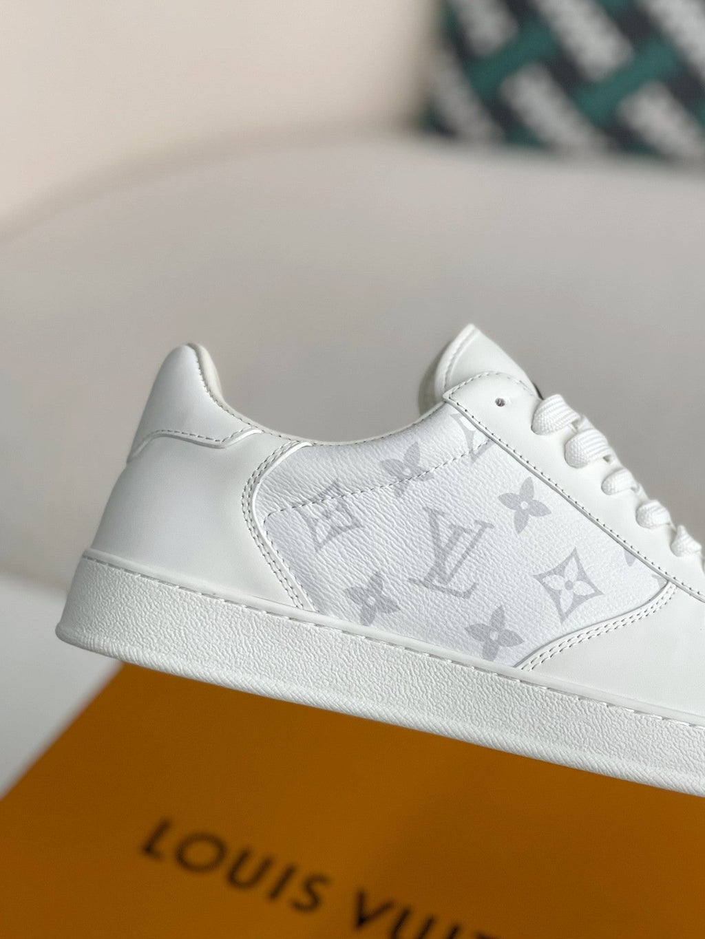 Rivoli Sneaker