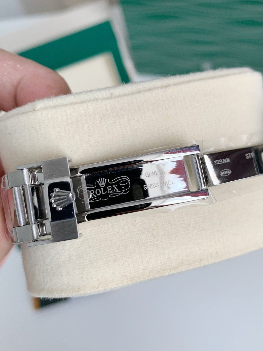 Cosmograph Daytona Rainbow Watch, 40mm