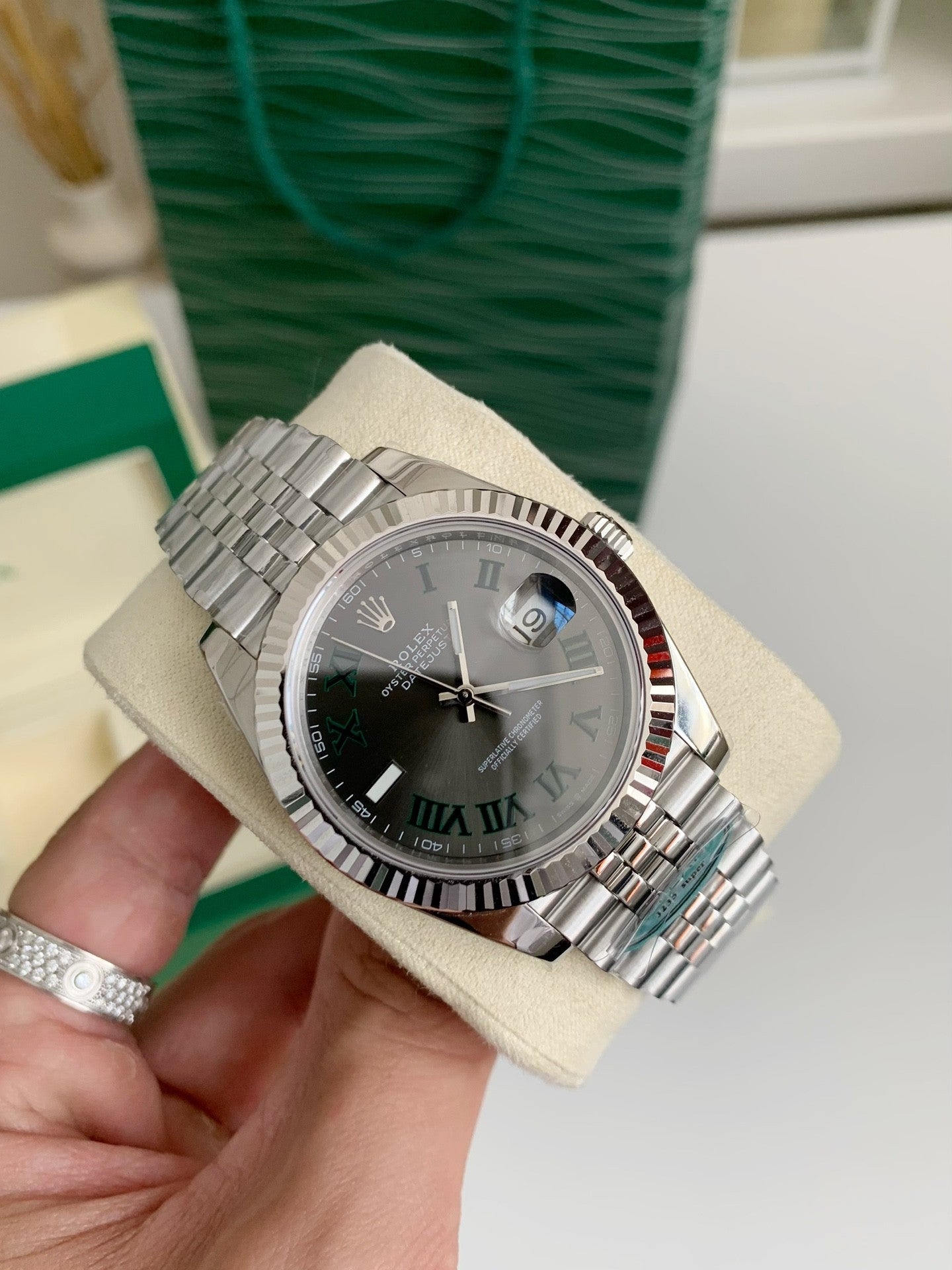 Oyster Perpetual Datejust 41mm – Slate Grey Dial, Roman Numerals