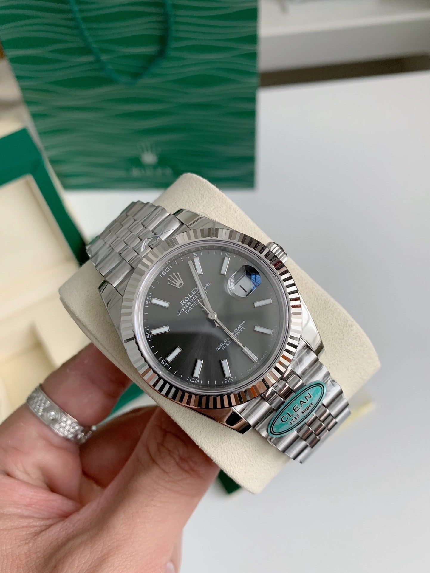 Oyster Perpetual Datejust 41mm – Slate Grey Dial, Fluted Bezel