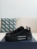 B23 Oblique Low-Top Sneaker