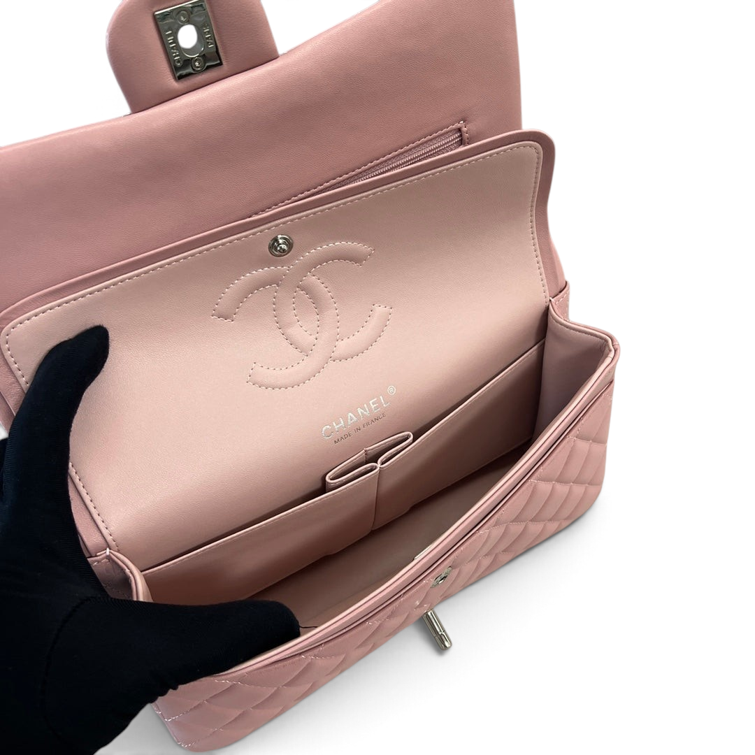 SWORD LUXURY Chanel lila kuzu derisi kapitone çanta iç detayı ve CC logolu deri astar