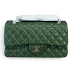SWORD LUXURY marka, elmas kapitone desenli, yeşil kuzu derisi Chanel Classic Double Flap çanta.